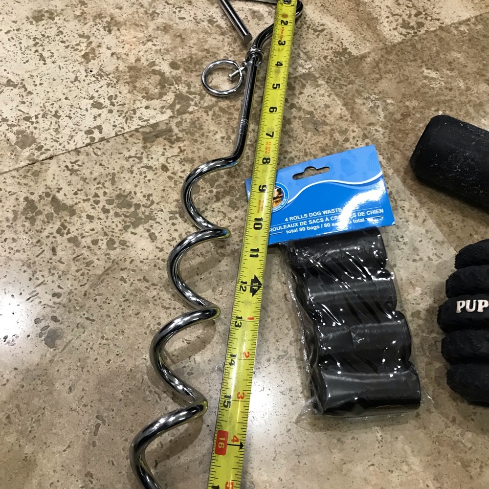 🐶 PET SUPPLIES - Tire Biting Toys, Chrome Yard Stake - Picture 2 of 8